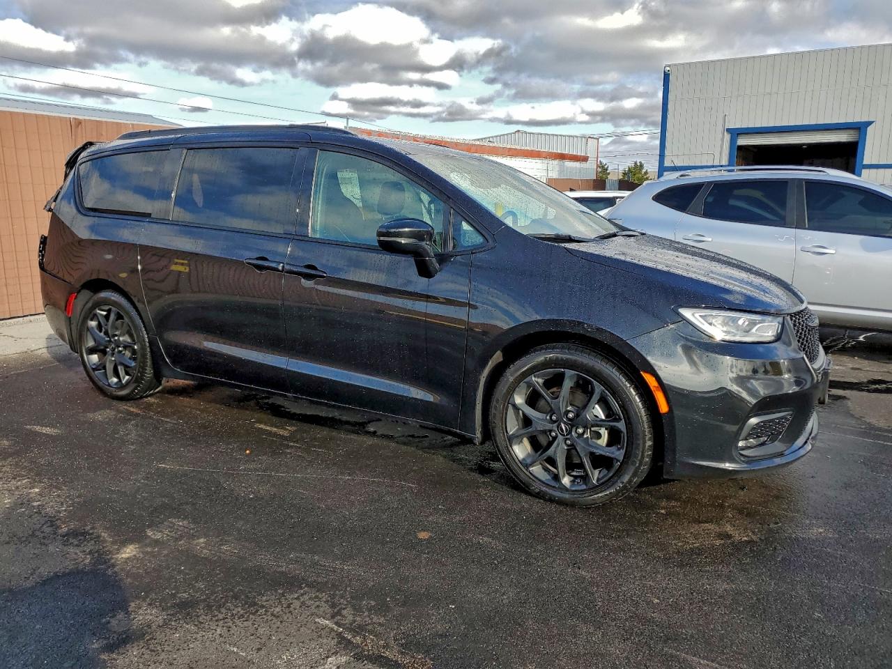 2025 CHRYSLER PACIFICA LIMITED photo 4