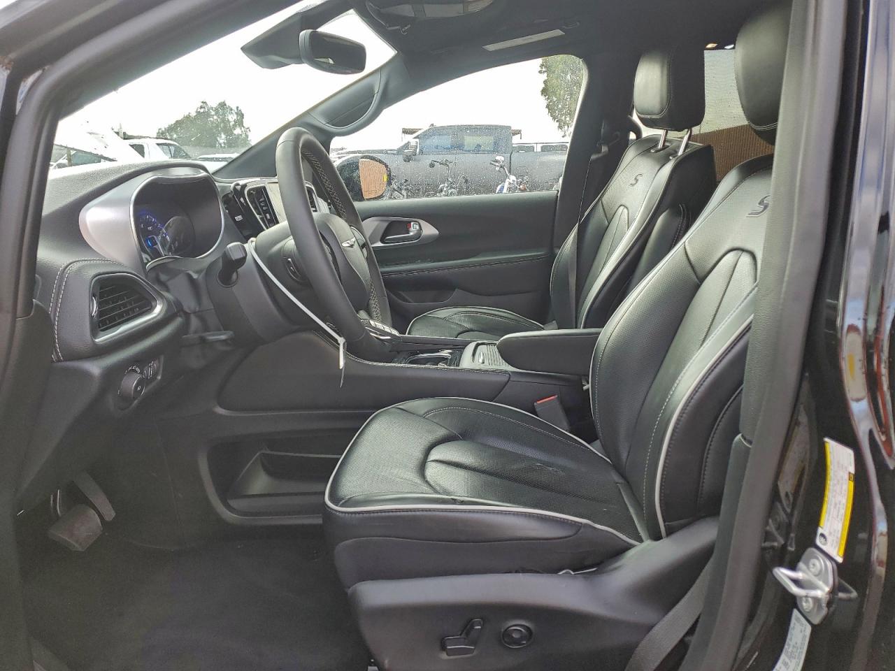 2025 CHRYSLER PACIFICA LIMITED photo 7