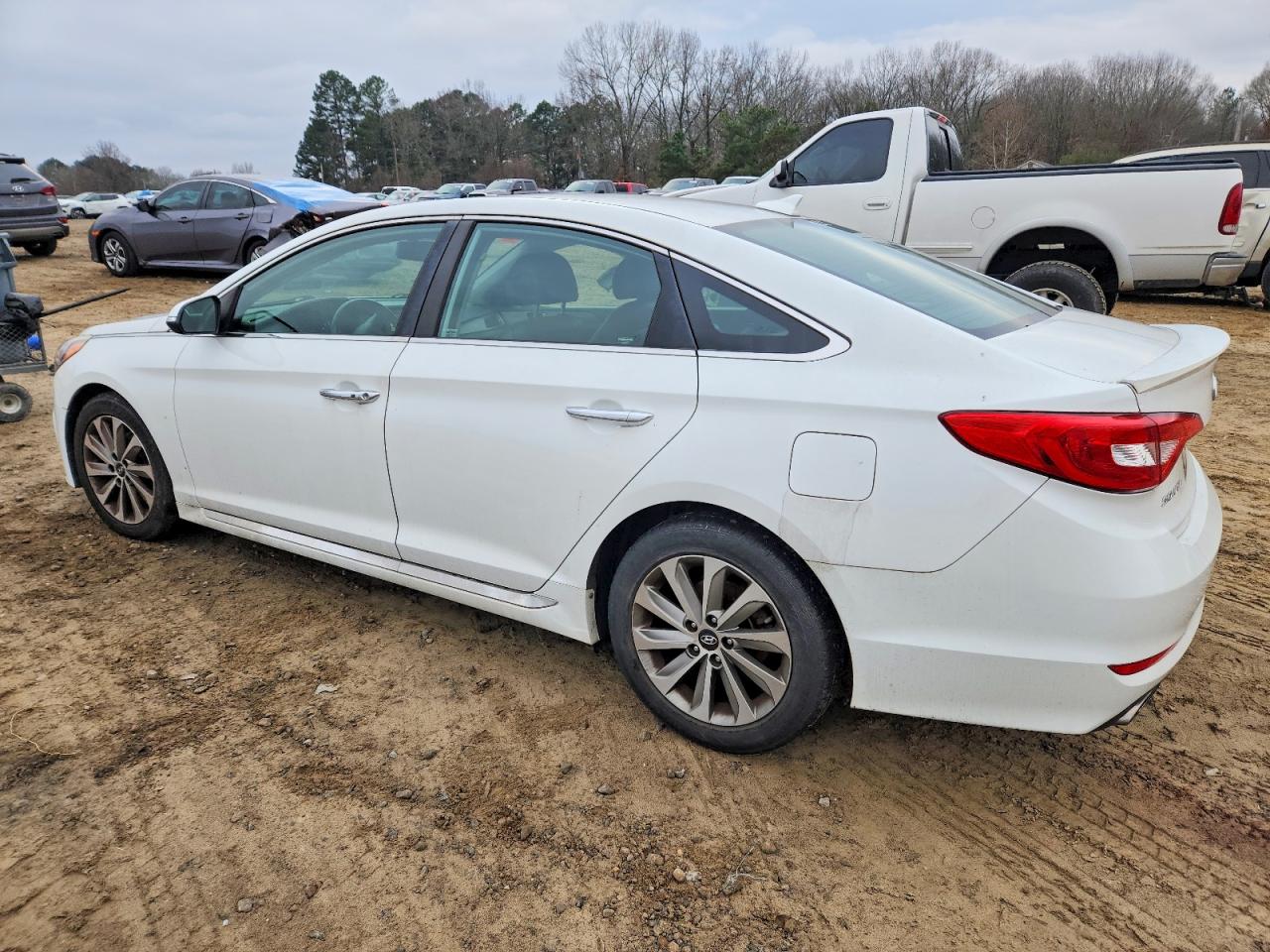 2015 HYUNDAI SONATA SPORT photo 2