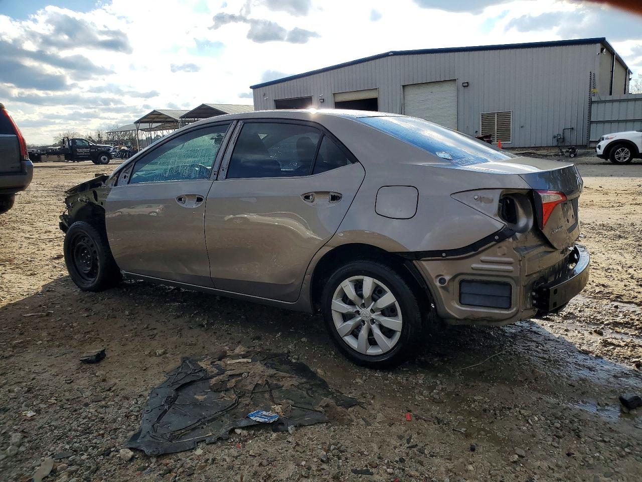 2016 TOYOTA COROLLA LE photo 2