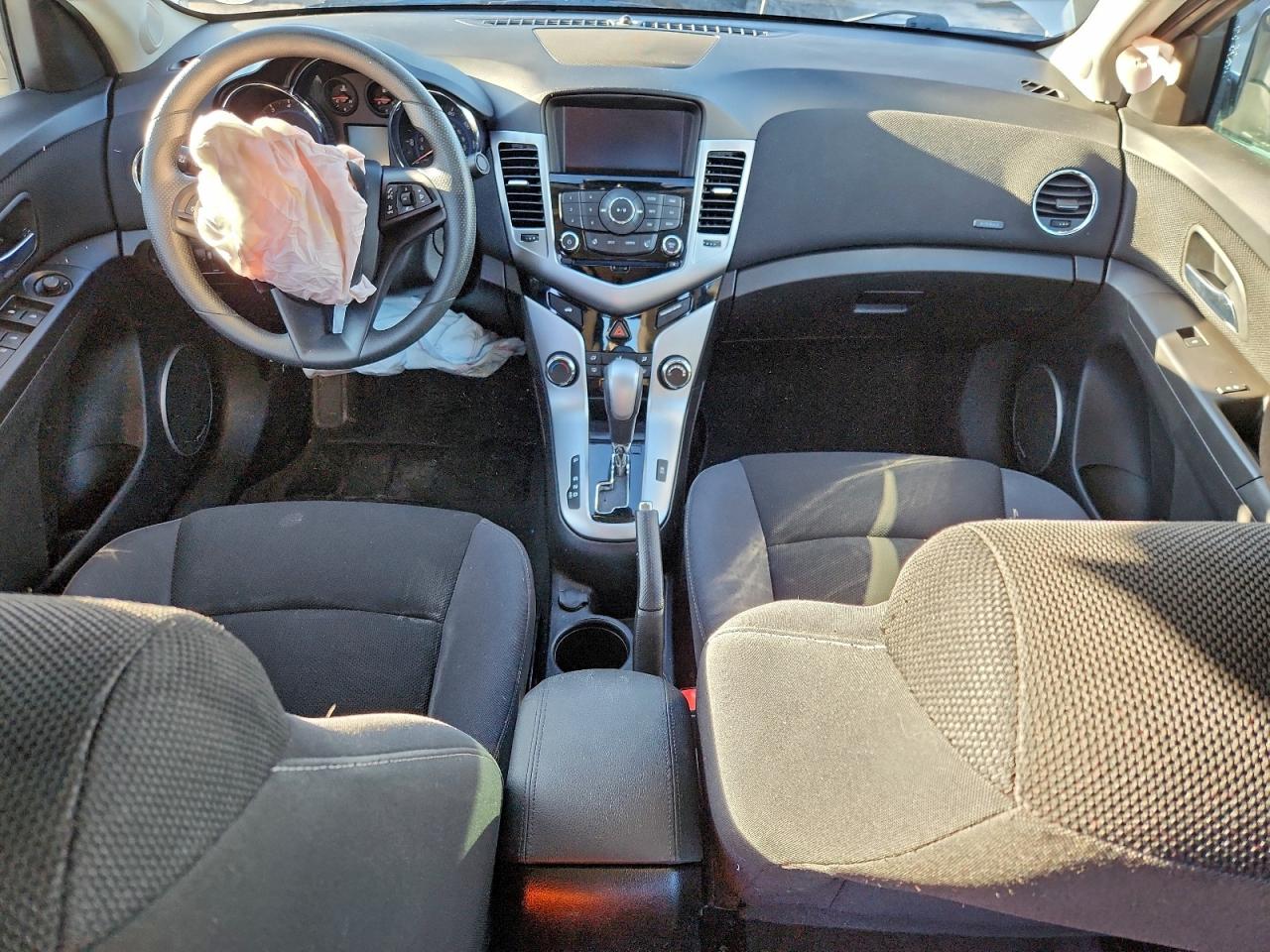 2015 CHEVROLET CRUZE LT photo 8