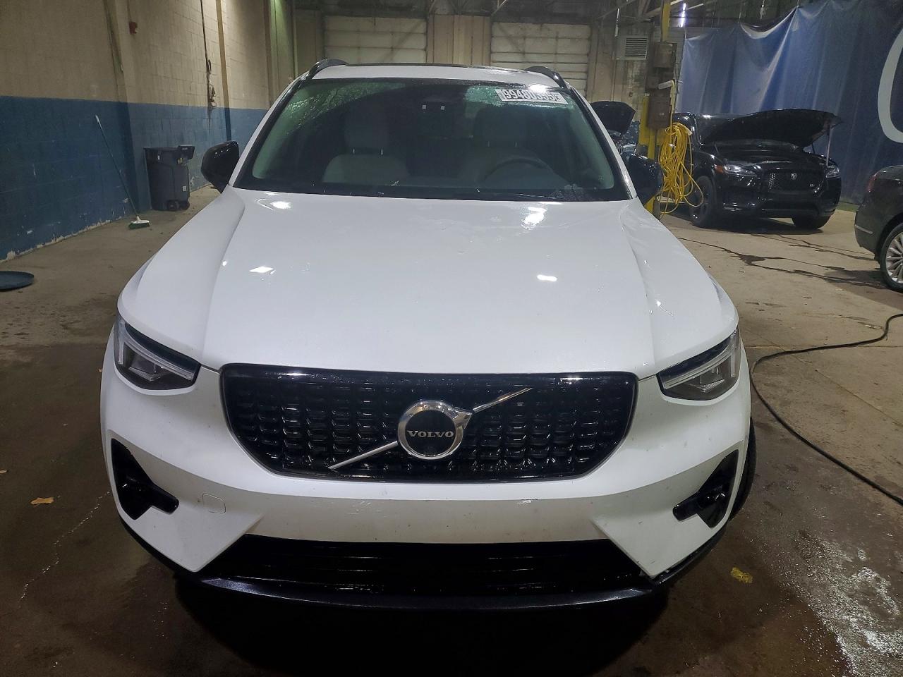2023 VOLVO XC40 ULTIMATE photo 5