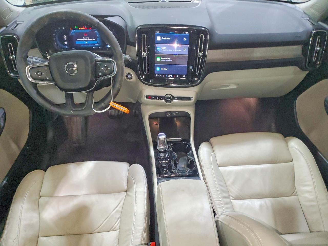 2023 VOLVO XC40 ULTIMATE photo 8