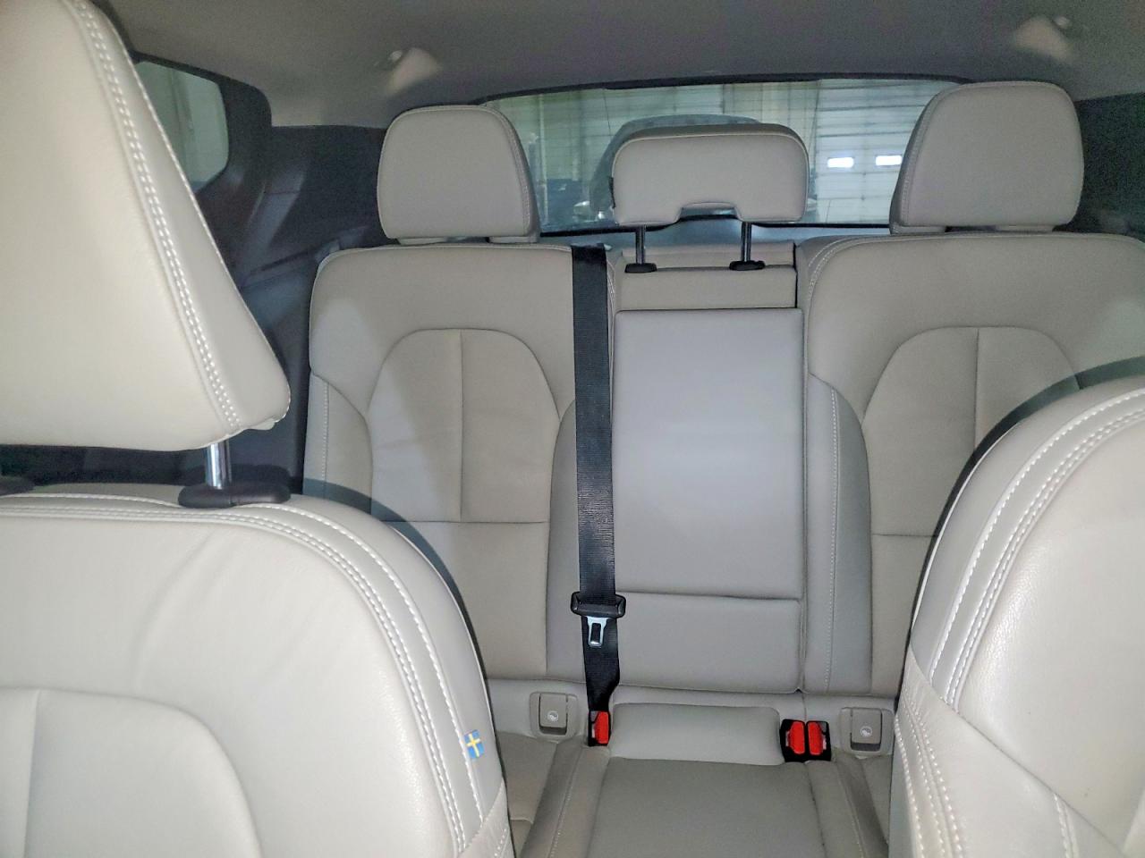 2023 VOLVO XC40 ULTIMATE photo 10