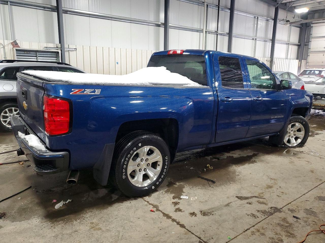 2017 CHEVROLET SILVERADO K1500 LT photo 5