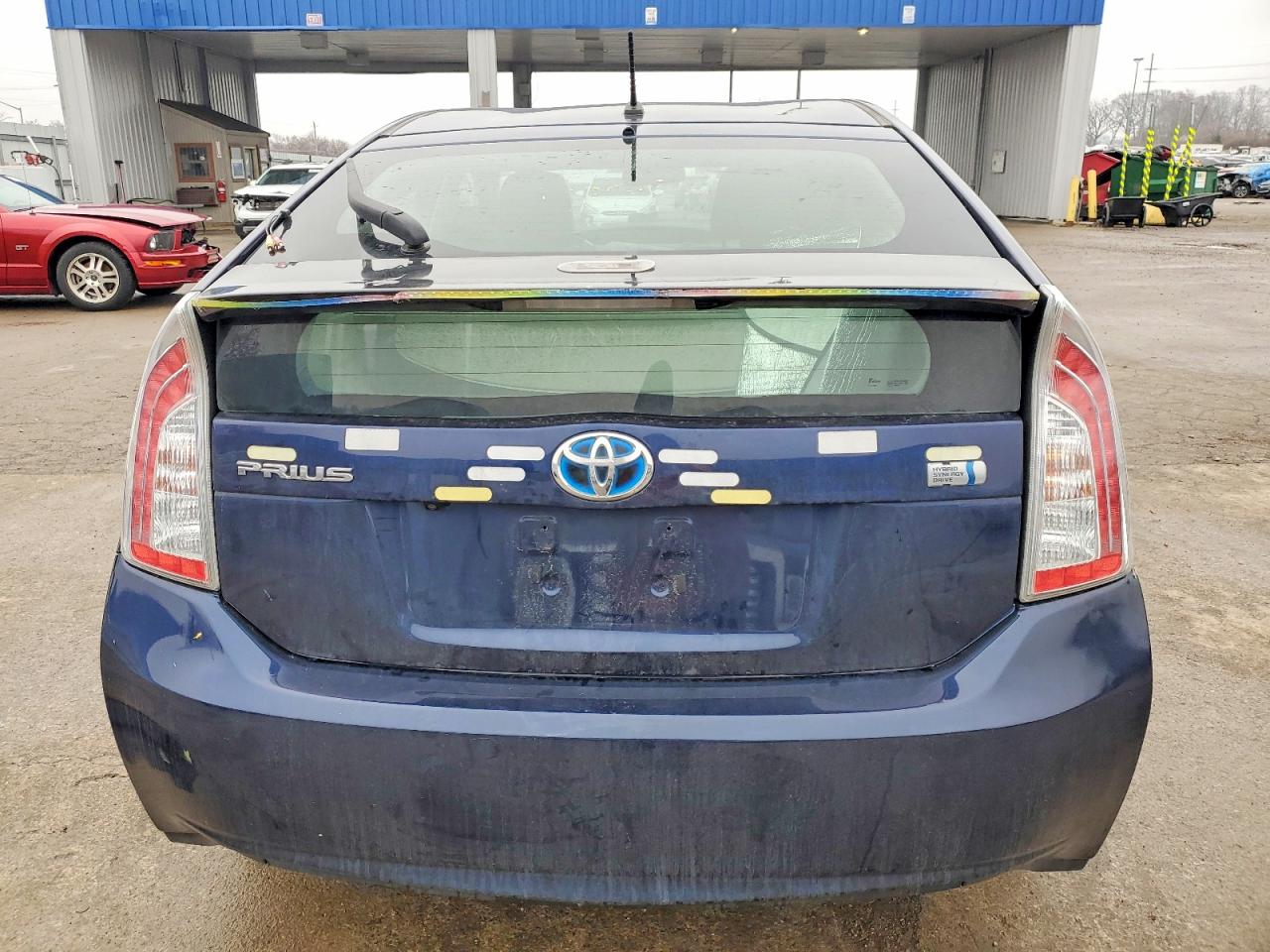 2015 TOYOTA PRIUS photo 6