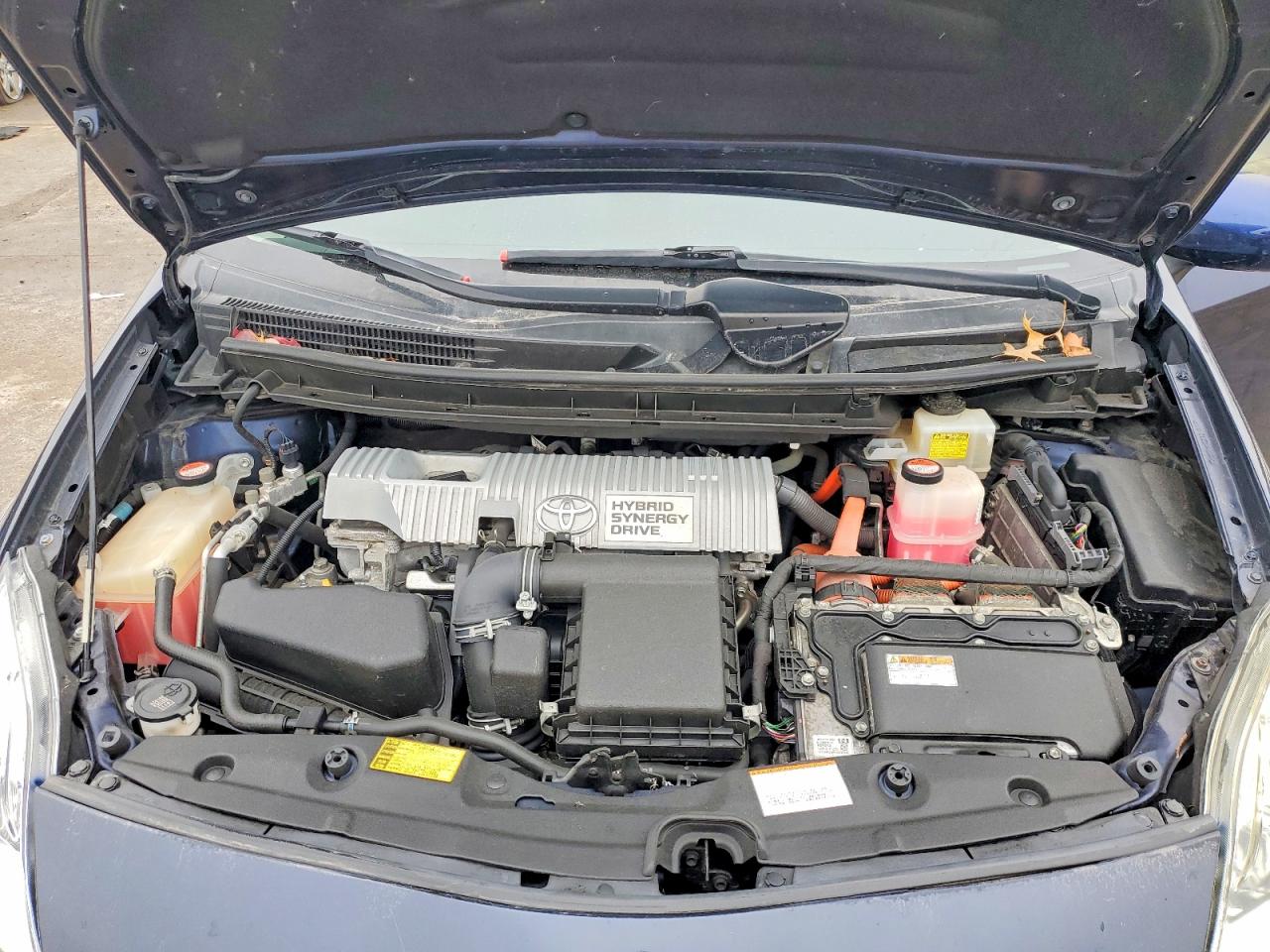 2015 TOYOTA PRIUS photo 12