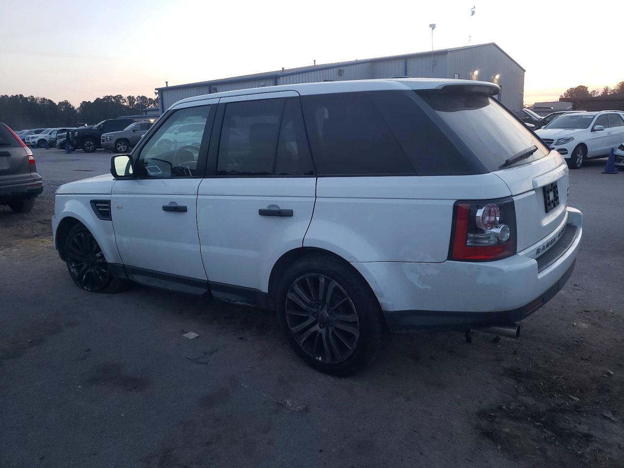 2011 LAND ROVER RANGE ROVER SPORT LUX photo 2