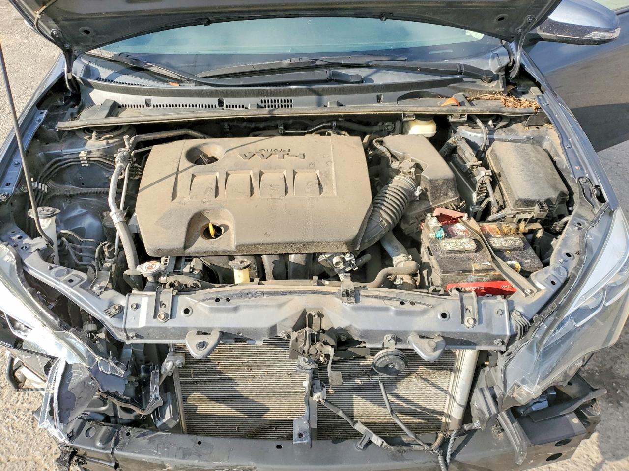 2018 TOYOTA COROLLA L photo 11