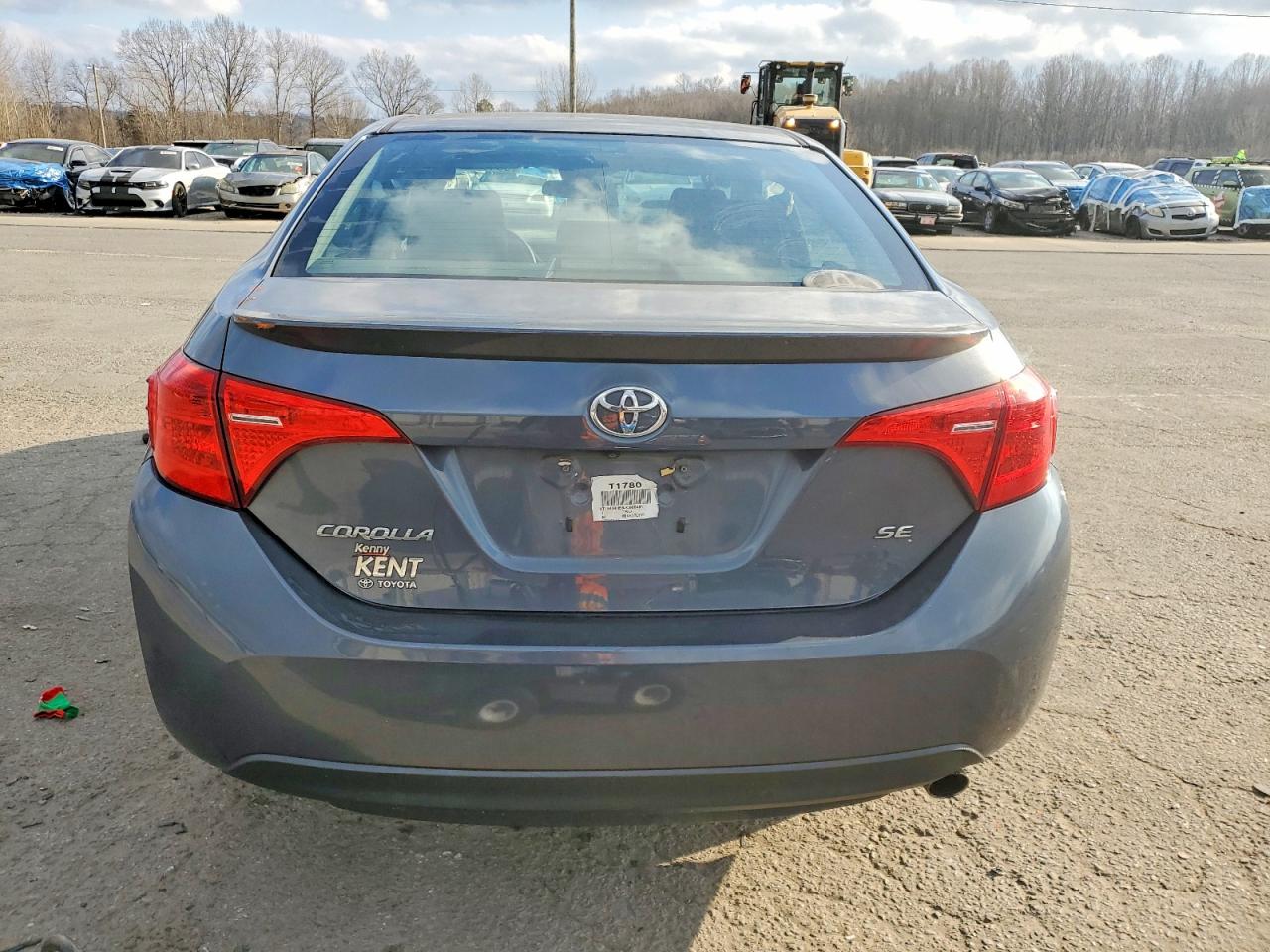 2018 TOYOTA COROLLA L photo 6