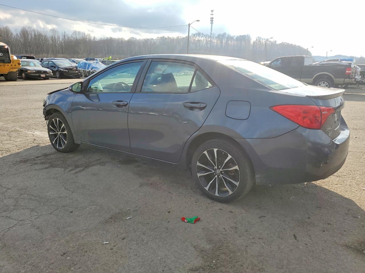 2018 TOYOTA COROLLA L photo 2