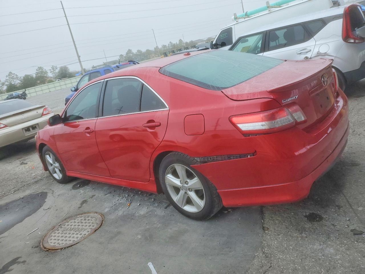 2011 TOYOTA CAMRY BASE photo 2