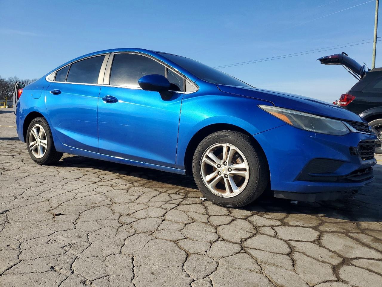 2017 CHEVROLET CRUZE LT photo 4
