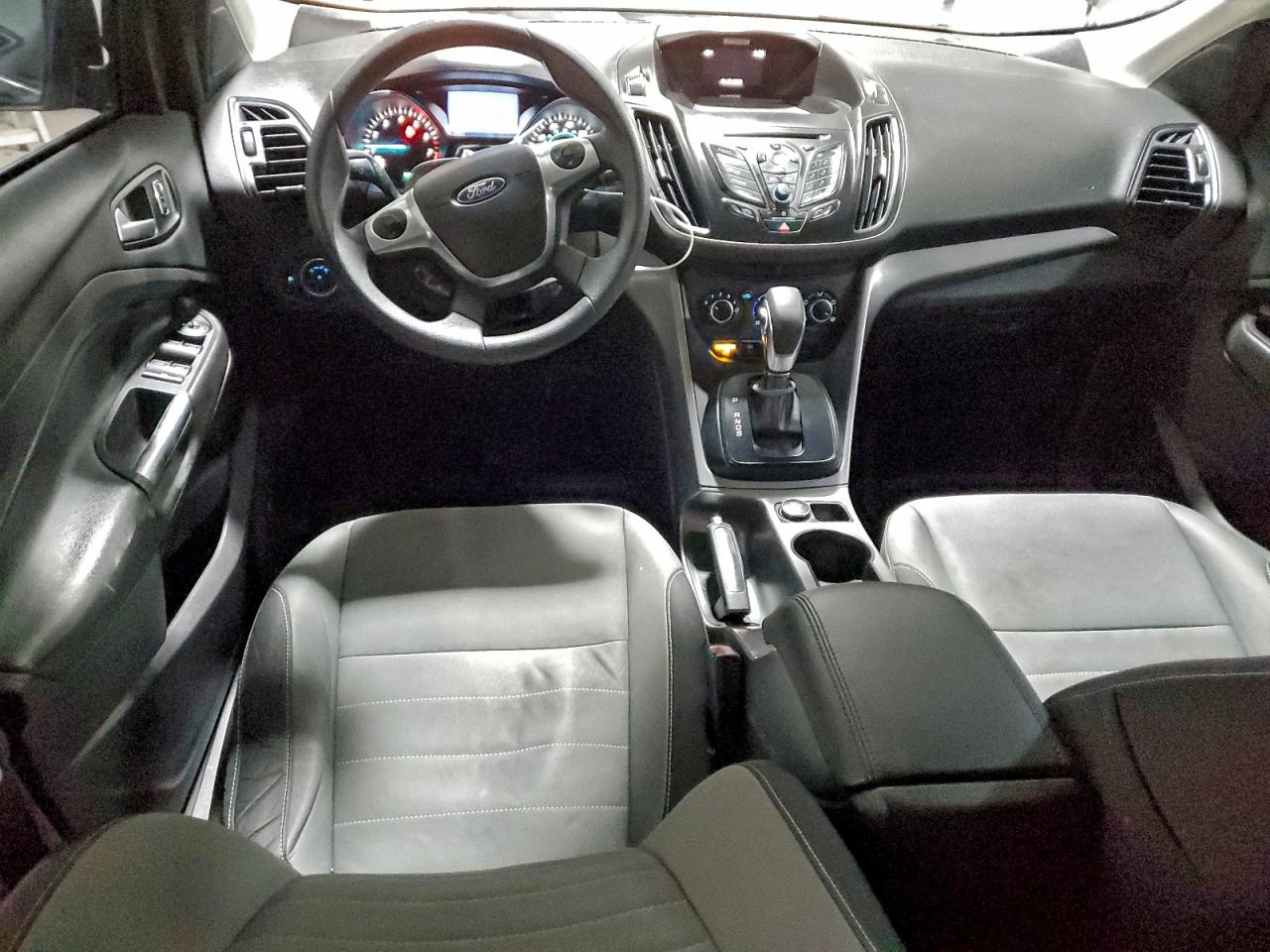 2015 FORD ESCAPE SE photo 8
