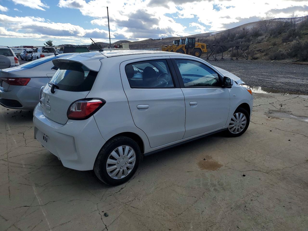 2024 MITSUBISHI MIRAGE ES photo 3