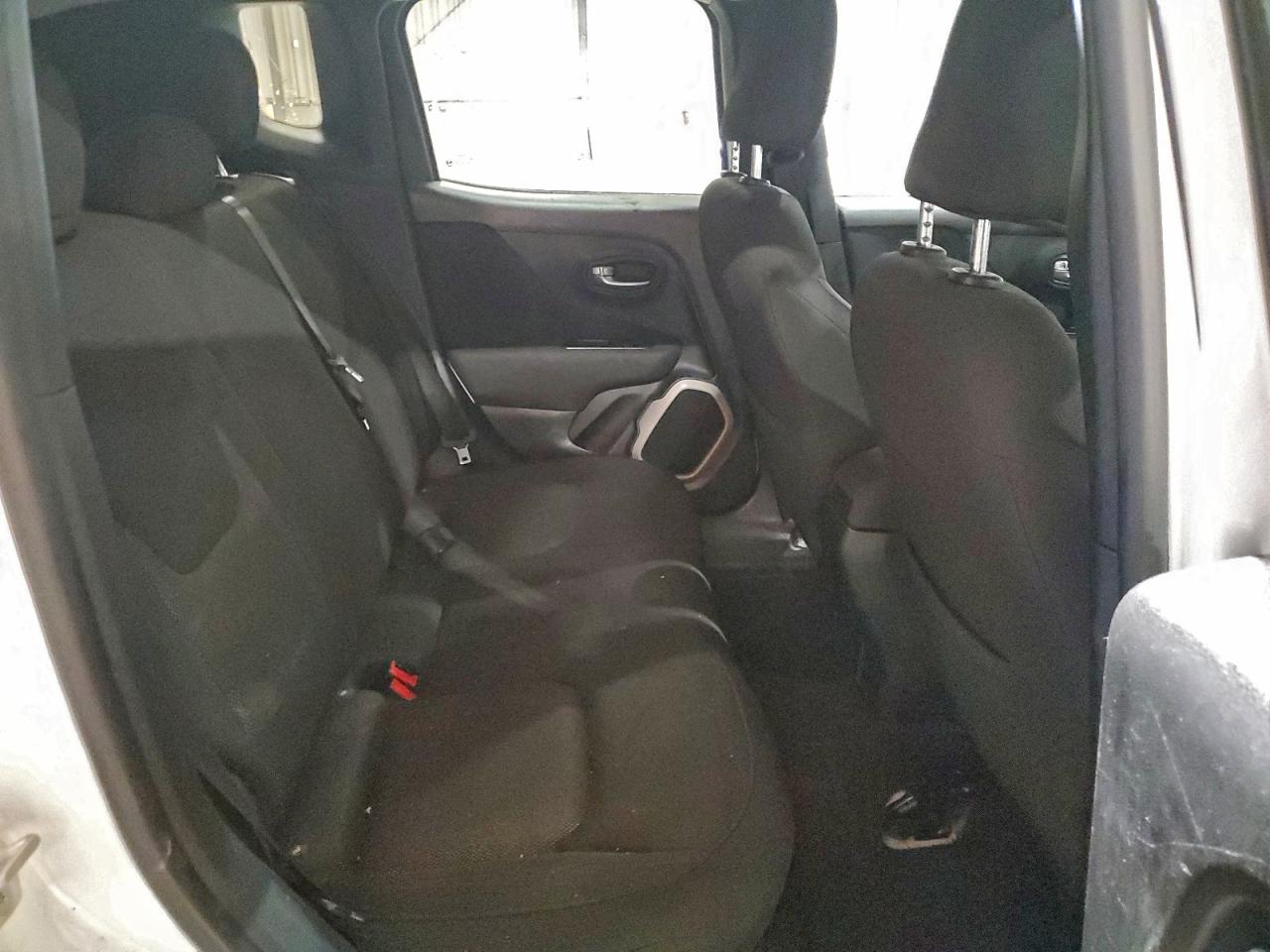 2017 JEEP RENEGADE LATITUDE photo 11