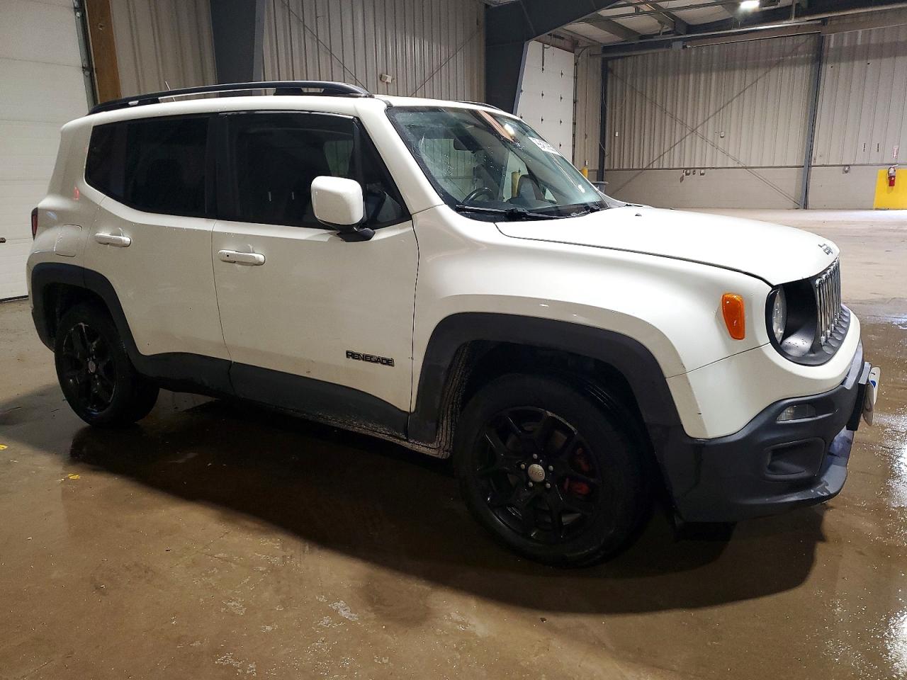 2017 JEEP RENEGADE LATITUDE photo 4