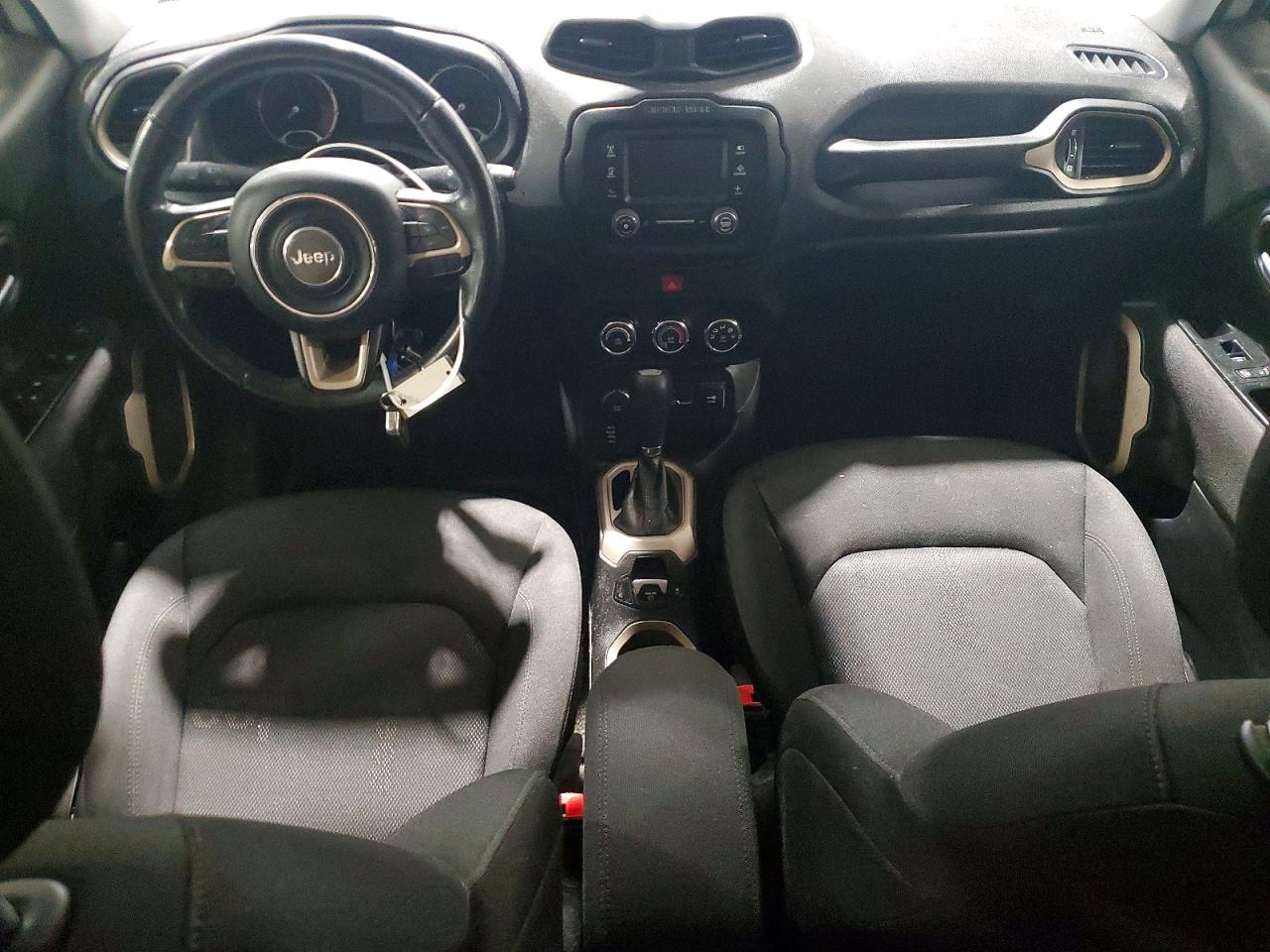 2017 JEEP RENEGADE LATITUDE photo 8