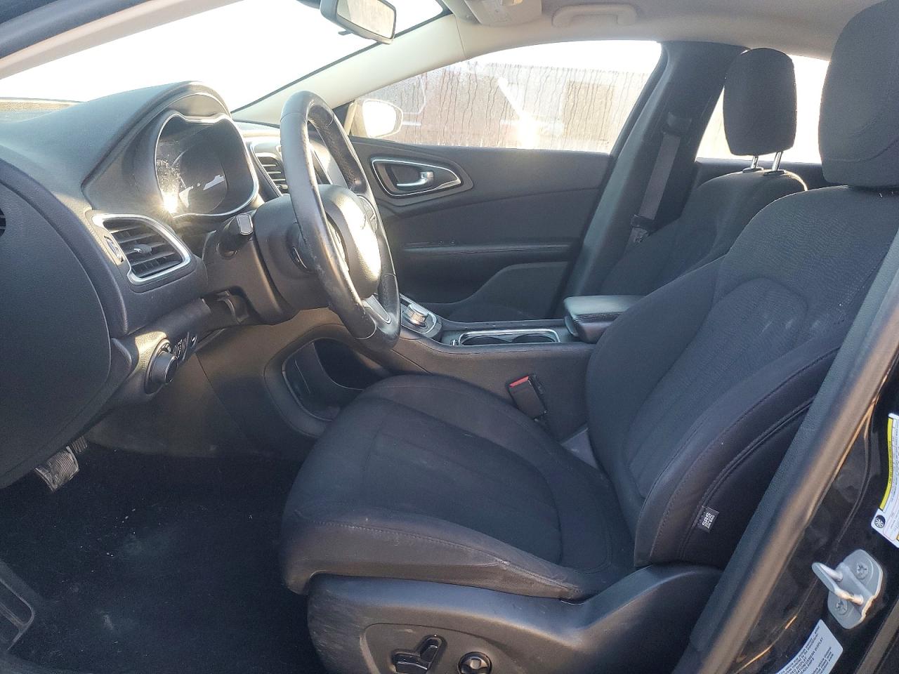 2015 CHRYSLER 200 LIMITED photo 7