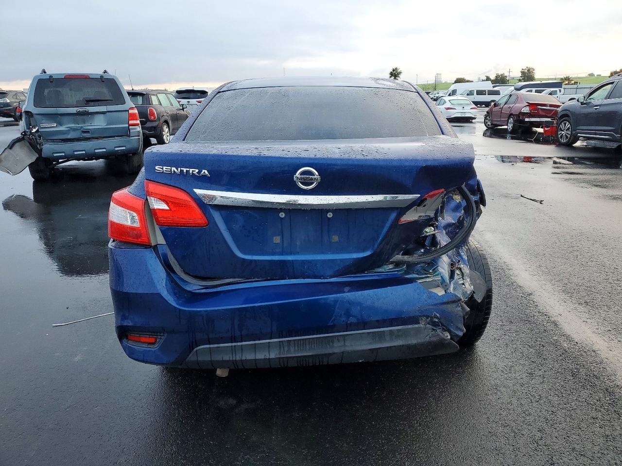 2016 NISSAN SENTRA S photo 6