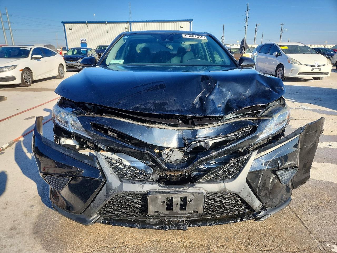 2020 TOYOTA CAMRY SE photo 9