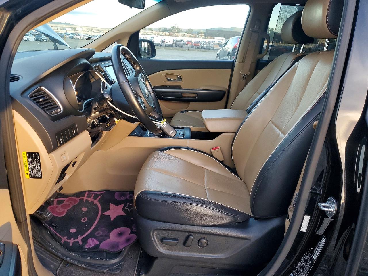 2017 KIA SEDONA LX photo 7