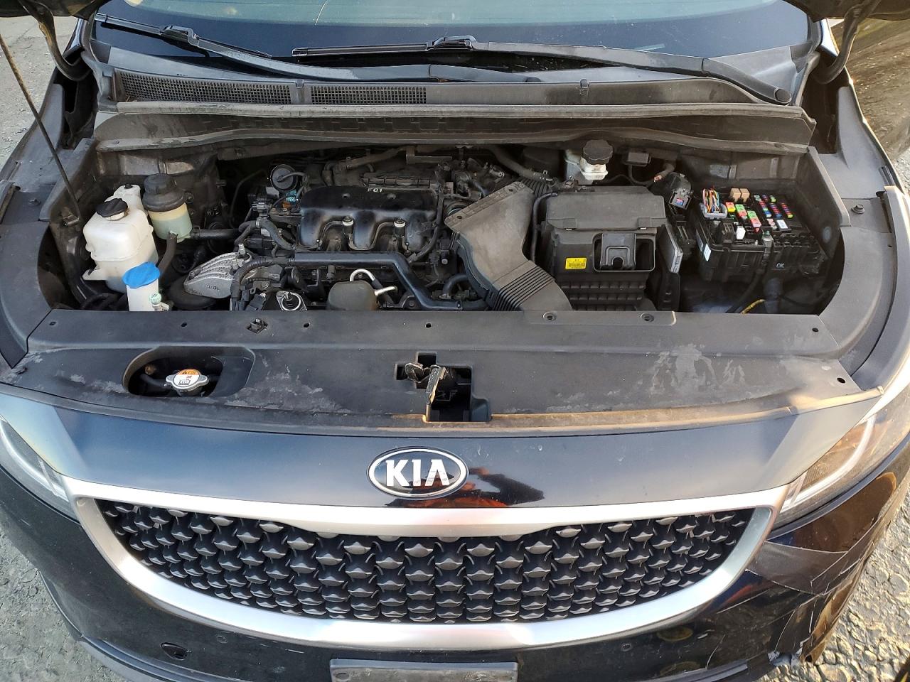 2017 KIA SEDONA LX photo 12