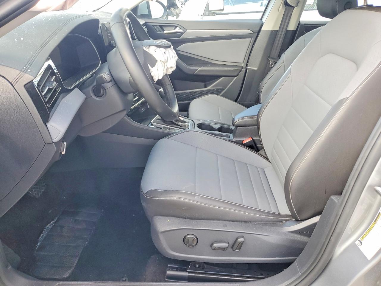 2025 VOLKSWAGEN JETTA SE photo 7