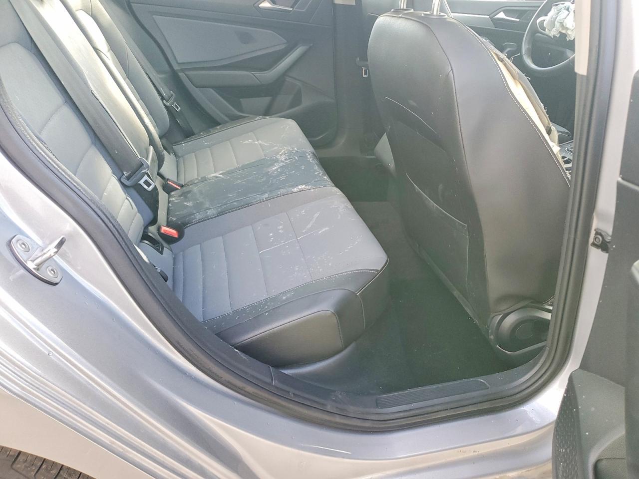 2025 VOLKSWAGEN JETTA SE photo 10