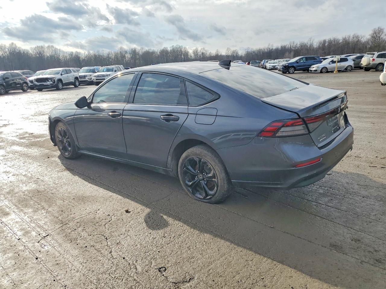 2025 HONDA ACCORD SE photo 3