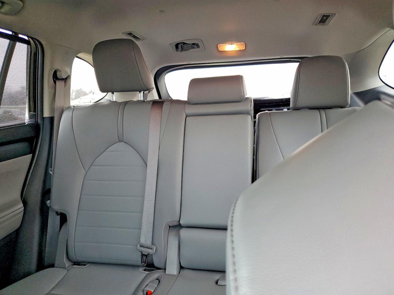 2020 TOYOTA HIGHLANDER XLE photo 10