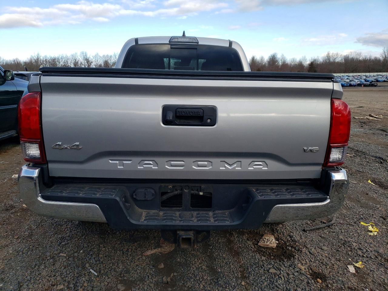 2019 TOYOTA TACOMA DOUBLE CAB photo 6