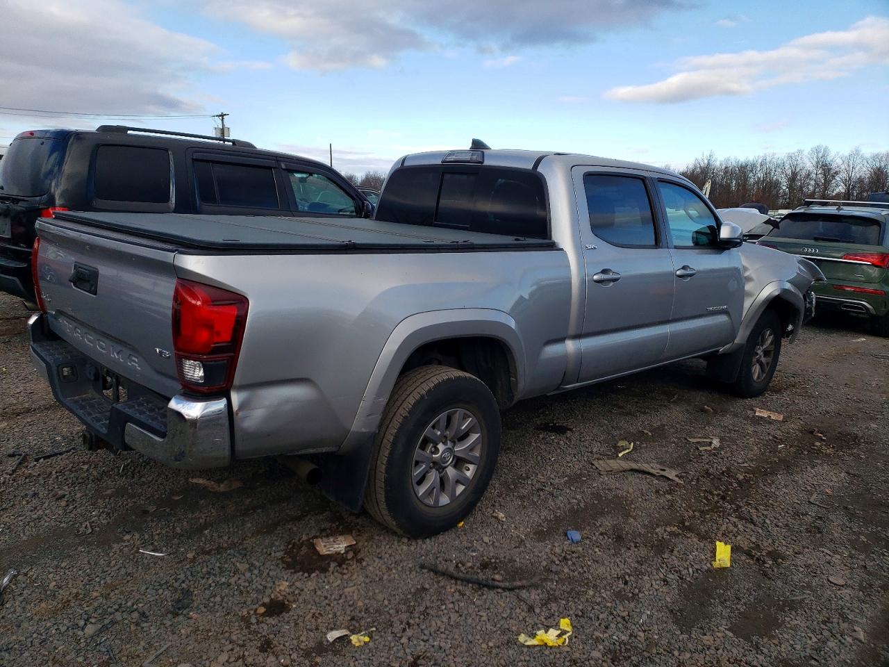 2019 TOYOTA TACOMA DOUBLE CAB photo 3