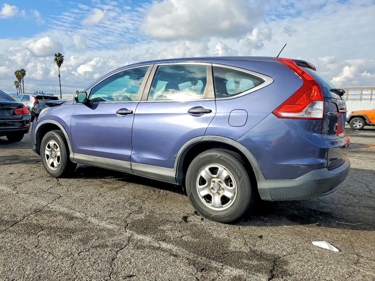 2014 HONDA CR-V LX photo 2
