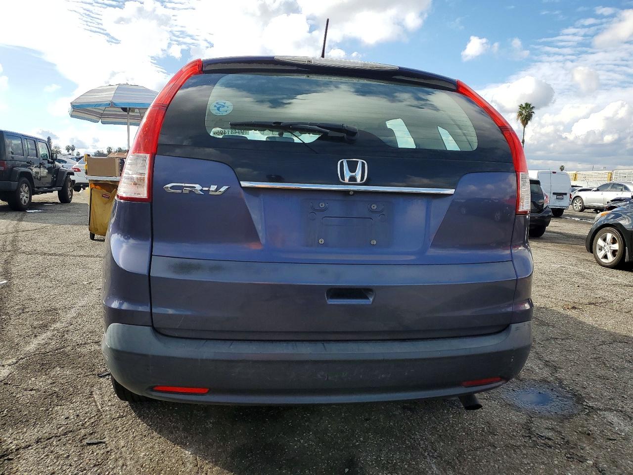 2014 HONDA CR-V LX photo 6