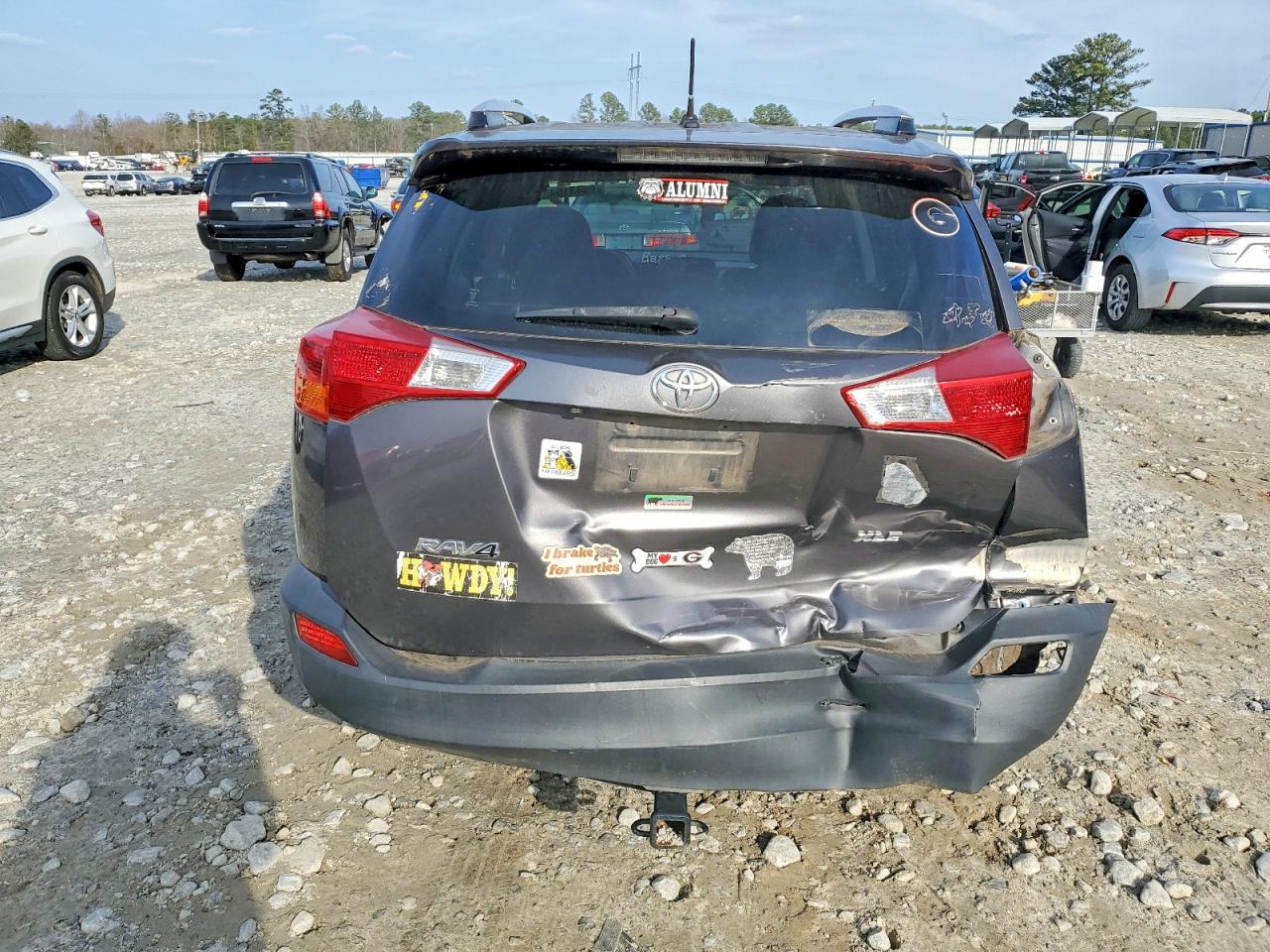 2013 TOYOTA RAV4 XLE photo 6