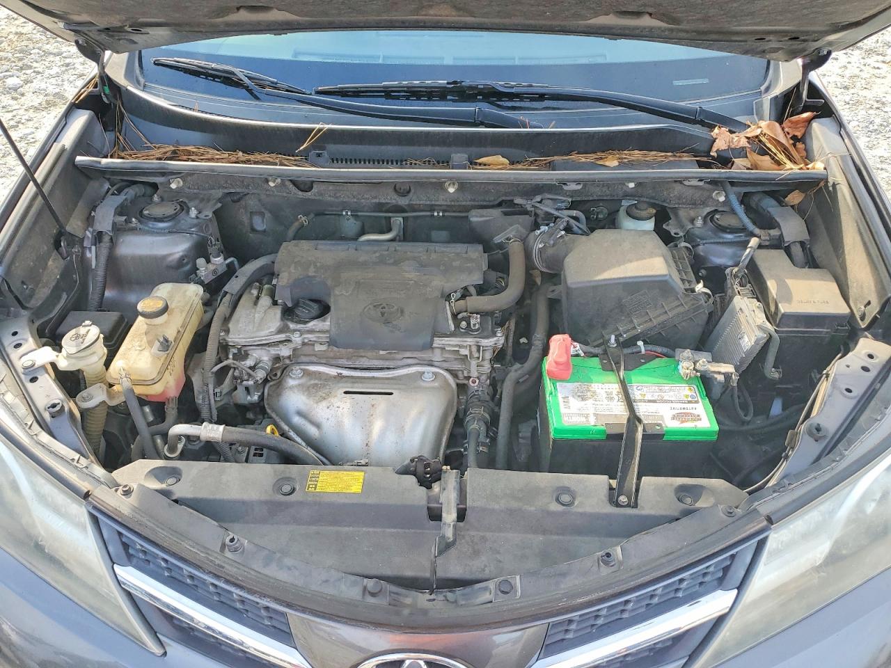2013 TOYOTA RAV4 XLE photo 12