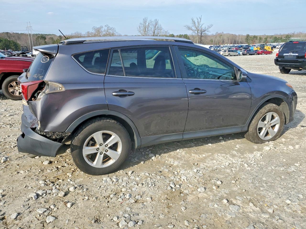 2013 TOYOTA RAV4 XLE photo 3