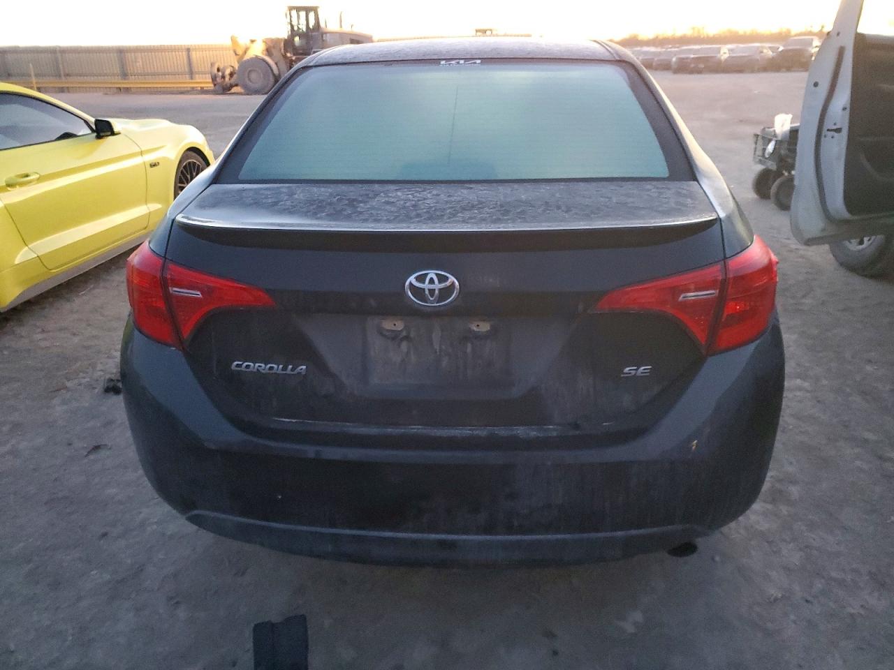 2017 TOYOTA COROLLA L photo 11