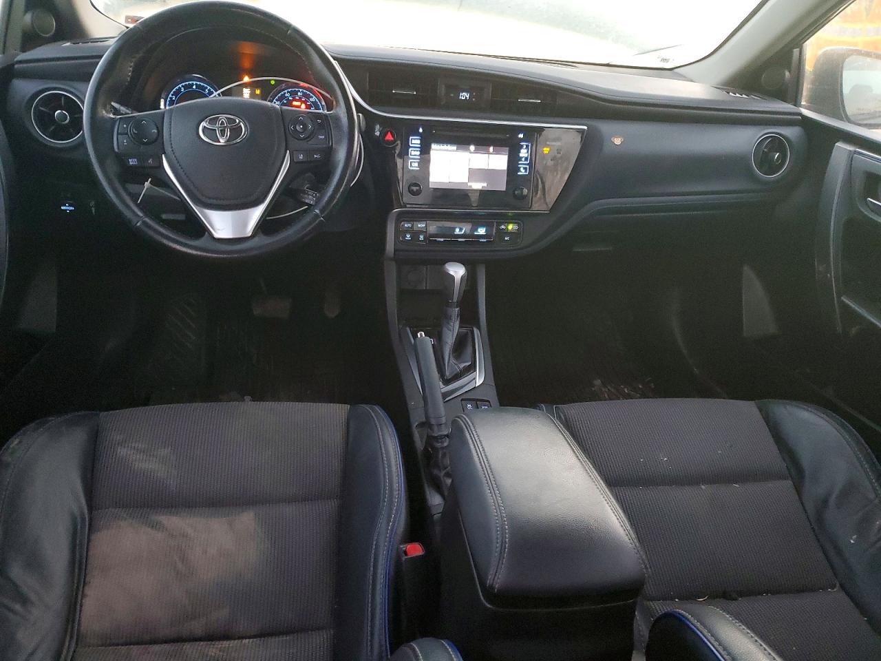 2017 TOYOTA COROLLA L photo 15