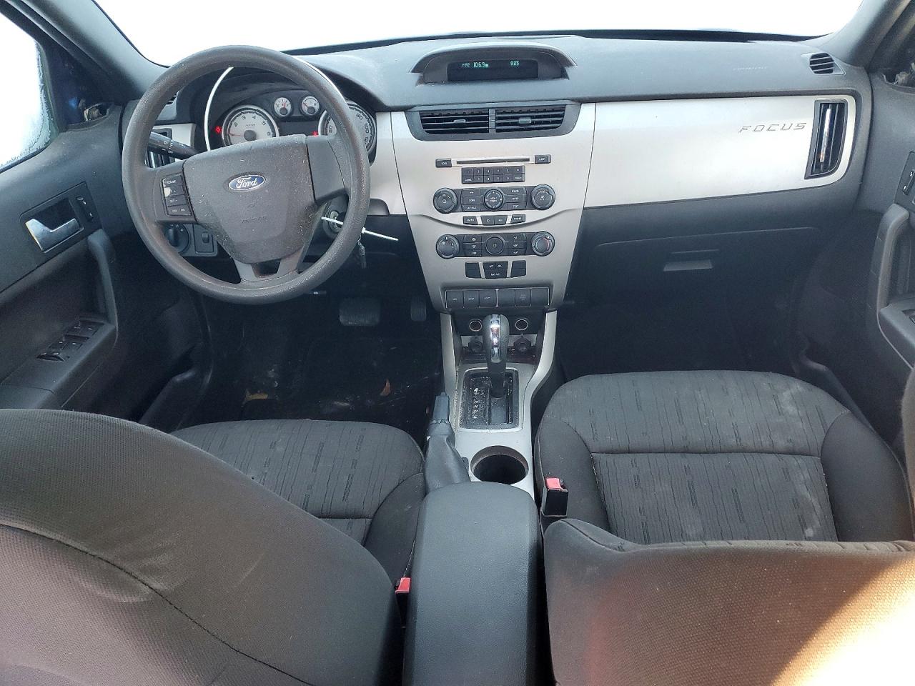 2008 FORD FOCUS SE photo 8