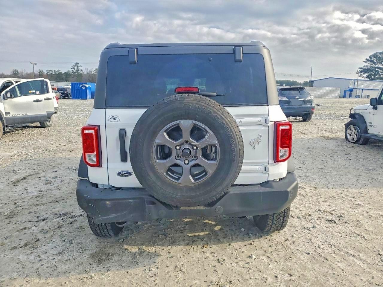 2023 FORD BRONCO BASE photo 6