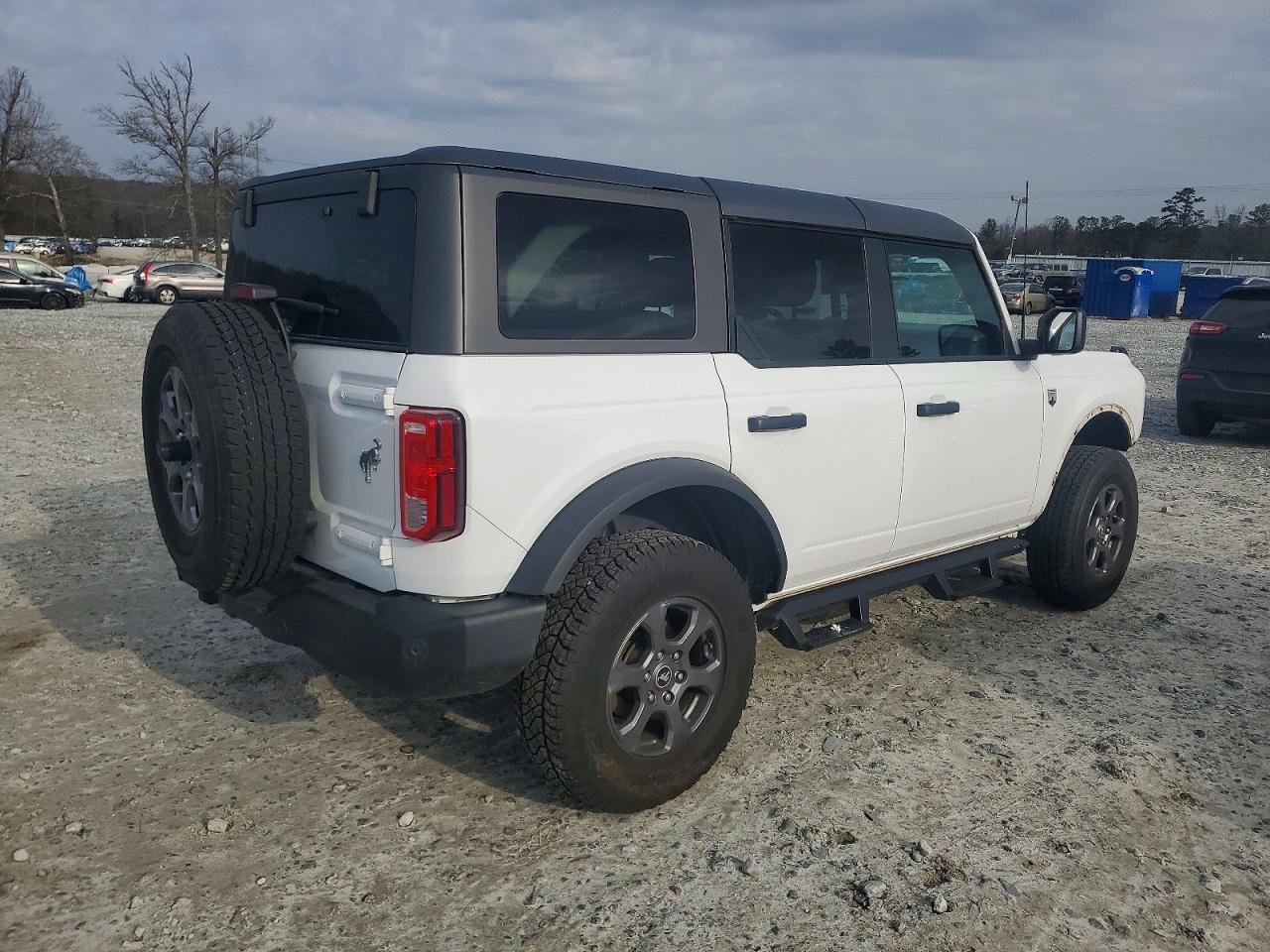 2023 FORD BRONCO BASE photo 3