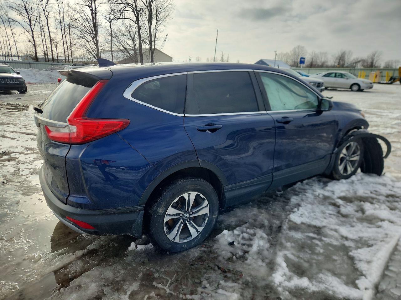 2017 HONDA CR-V LX photo 3