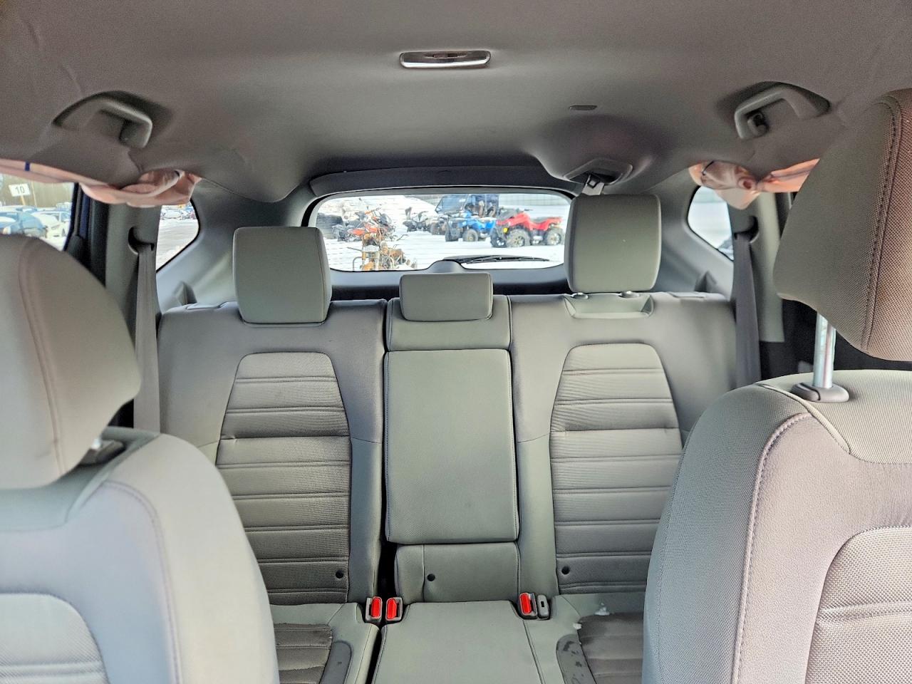 2017 HONDA CR-V LX photo 10