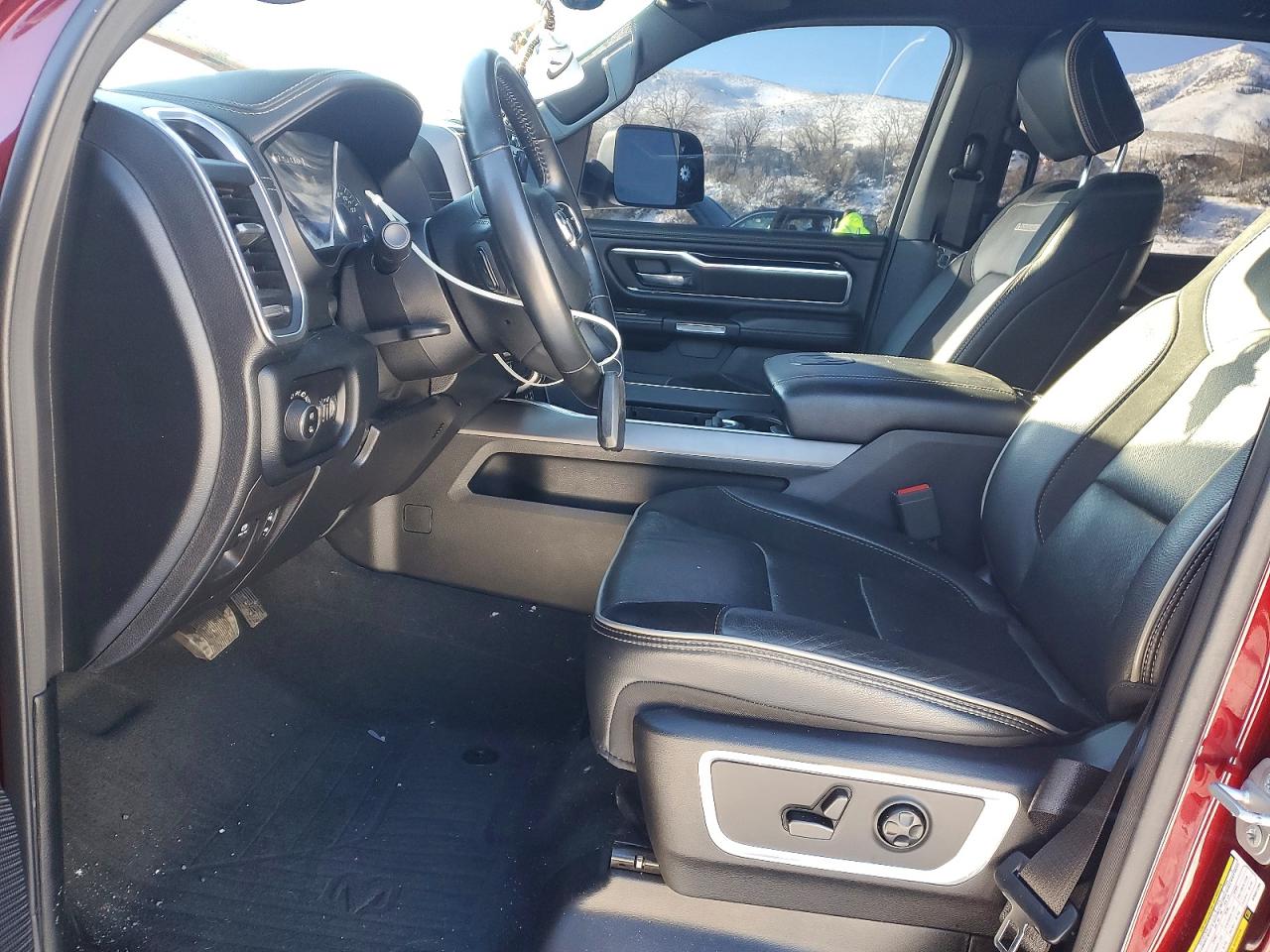 2021 RAM 1500 LARAMIE photo 13