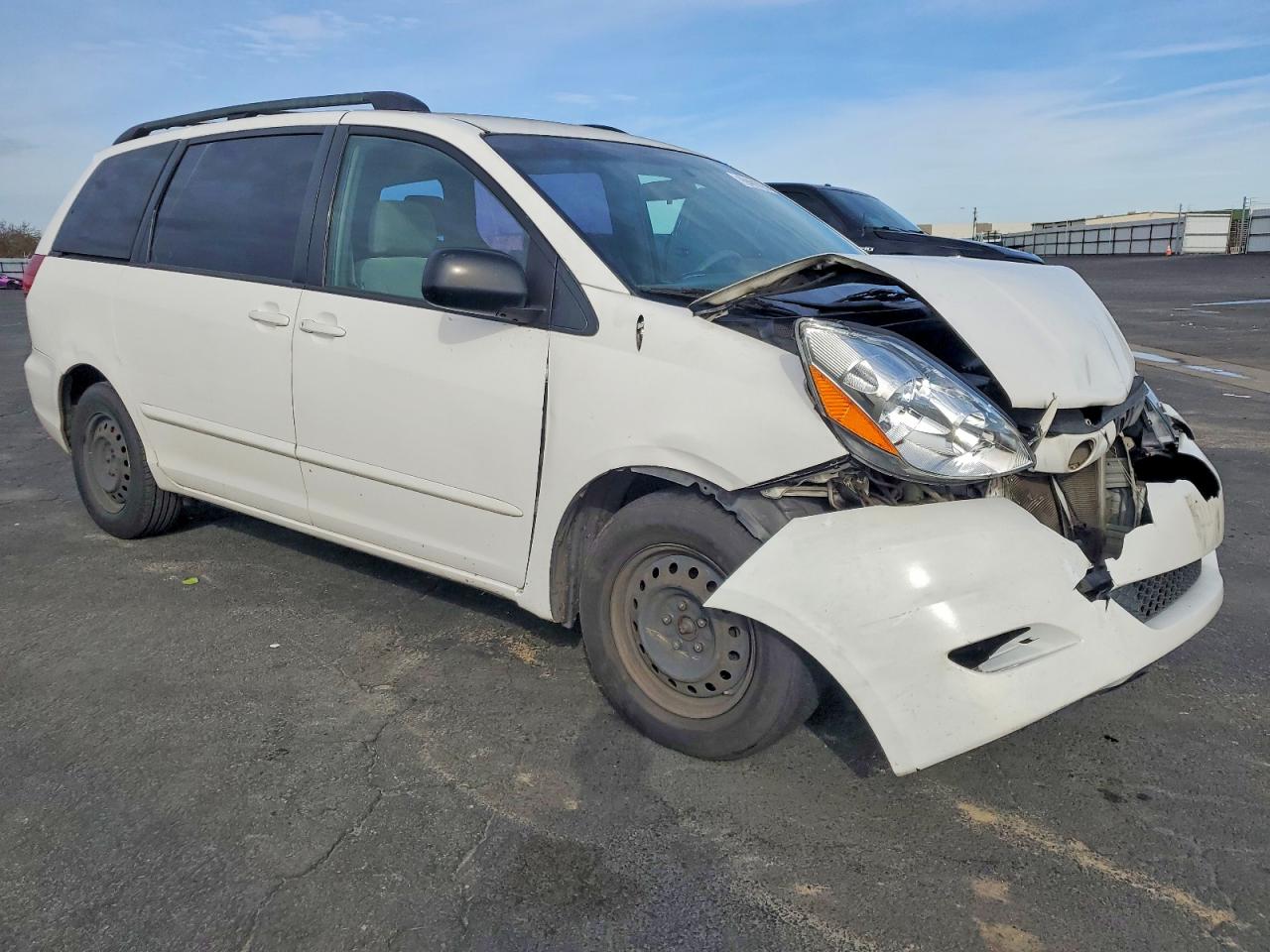 2007 TOYOTA SIENNA CE photo 4