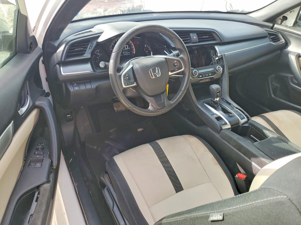 2017 HONDA CIVIC LX photo 8
