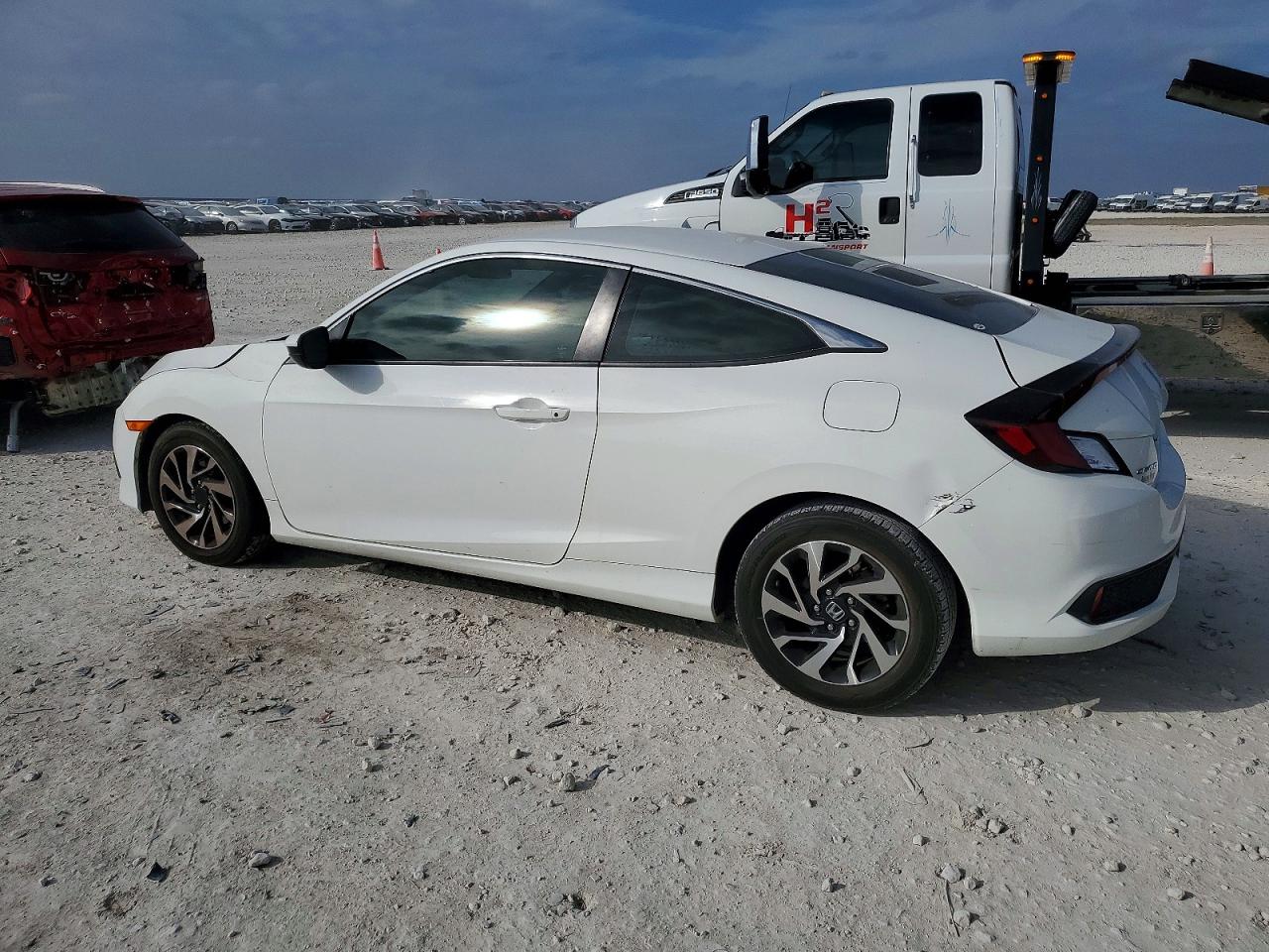 2017 HONDA CIVIC LX photo 2