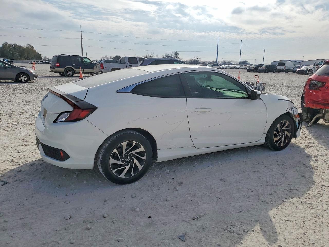 2017 HONDA CIVIC LX photo 3